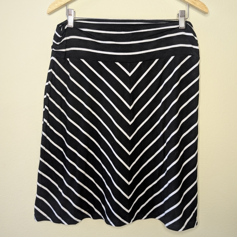 Faded Glory Black and White Top
